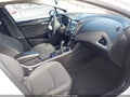 Photo 5 of 16 — 2017 Chevrolet Cruze