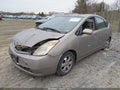 Photo 2 of 10 — 2005 Toyota Prius
