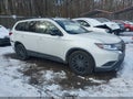 2020 Mitsubishi Outlander — photo 1 of 16 | VIN JA4AD3A34LZ031586