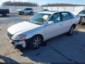 Photo 2 of 18 — 2002 Toyota Avalon