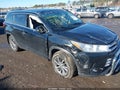 Photo 6 of 16 — 2017 Toyota Highlander