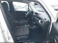 Photo 5 of 15 — 2016 Jeep Renegade