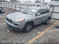 2015 Jeep Cherokee — photo 2 of 16 | VIN 1C4PJLCS1FW553904