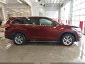Photo 13 of 16 — 2015 Toyota Highlander
