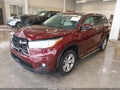 Photo 2 of 16 — 2015 Toyota Highlander