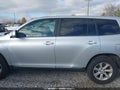 Photo 14 of 16 — 2011 Toyota Highlander