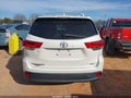 Photo 17 of 20 — 2019 Toyota Highlander