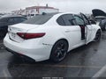 2017 Alfa Romeo Giulia — photo 4 of 18 | VIN ZARFAEEN7H7537868