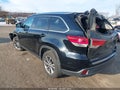 Photo 3 of 16 — 2019 Toyota Highlander