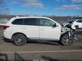 Photo 12 of 15 — 2018 Mitsubishi Outlander