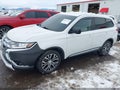 Photo 2 of 20 — 2018 Mitsubishi Outlander