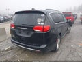 Photo 4 of 15 — 2017 Chrysler Pacifica