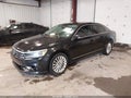 2017 Volkswagen Passat — photo 2 of 16 | VIN 1VWBT7A36HC084933