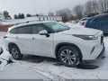 Photo 13 of 18 — 2023 Toyota Highlander