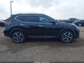 2018 Nissan Rogue — photo 13 of 17 | VIN JN8AT2MT2JW469475