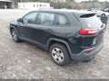 Photo 3 of 16 — 2017 Jeep Cherokee