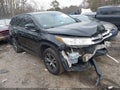 Photo 1 of 17 — 2017 Toyota Highlander
