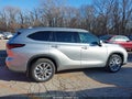 Photo 13 of 17 — 2025 Toyota Highlander Hybrid