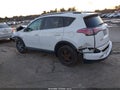 2016 Toyota RAV4 — photo 3 of 16 | VIN 2T3BFREV0GW455923