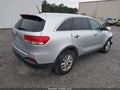 Photo 4 of 16 — 2017 Kia Sorento