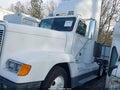 2000 Freightliner Conventional — photo 14 of 15 | VIN 1FUYDMDB7YPF86964