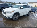 Photo 2 of 16 — 2015 Toyota Highlander