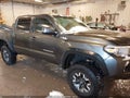 2016 Toyota Tacoma — photo 1 of 11 | VIN 3TMCZ5ANXGM024033