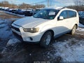 Photo 2 of 17 — 2010 Mitsubishi Outlander