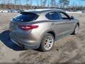 Photo 4 of 17 — 2019 Alfa Romeo Stelvio