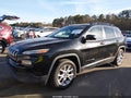 2016 Jeep Cherokee — photo 2 of 16 | VIN 1C4PJLAS7GW230090