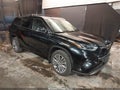 Photo 1 of 16 — 2021 Toyota Highlander