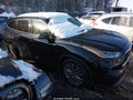 Photo 13 of 16 — 2020 Toyota Highlander