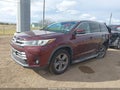 Photo 2 of 17 — 2018 Toyota Highlander