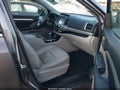 Photo 5 of 16 — 2016 Toyota Highlander