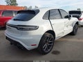 Photo 4 of 18 — 2023 Porsche Macan