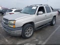 2005 Chevrolet Avalanche — photo 2 of 15 | VIN 3GNEK12Z35G261957