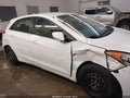 Photo 13 of 16 — 2017 Hyundai Elantra