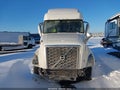 2023 Volvo VNL — photo 12 of 18 | VIN 4V4NC9EJ9PN339649
