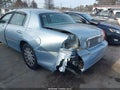 Photo 6 of 16 — 2006 Lincoln Town Car