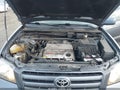 Photo 10 of 16 — 2004 Toyota Highlander