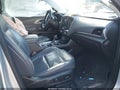 2020 Chevrolet Traverse — photo 5 of 16 | VIN 1GNERHKWXLJ199690