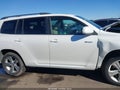 Photo 13 of 16 — 2010 Toyota Highlander