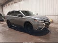 Photo 1 of 17 — 2018 Mitsubishi Outlander