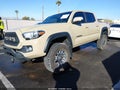 2017 Toyota Tacoma — photo 2 of 17 | VIN 5TFCZ5AN6HX095600