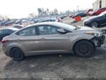 Photo 14 of 17 — 2016 Hyundai Elantra