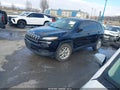 Photo 2 of 18 — 2017 Jeep Cherokee