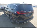 Photo 3 of 18 — 2023 Chrysler Pacifica