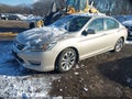 2013 Honda Accord — photo 2 of 16 | VIN 1HGCR2F50DA003015