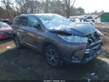 Photo 1 of 17 — 2018 Toyota Highlander