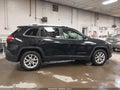 Photo 12 of 15 — 2015 Jeep Cherokee